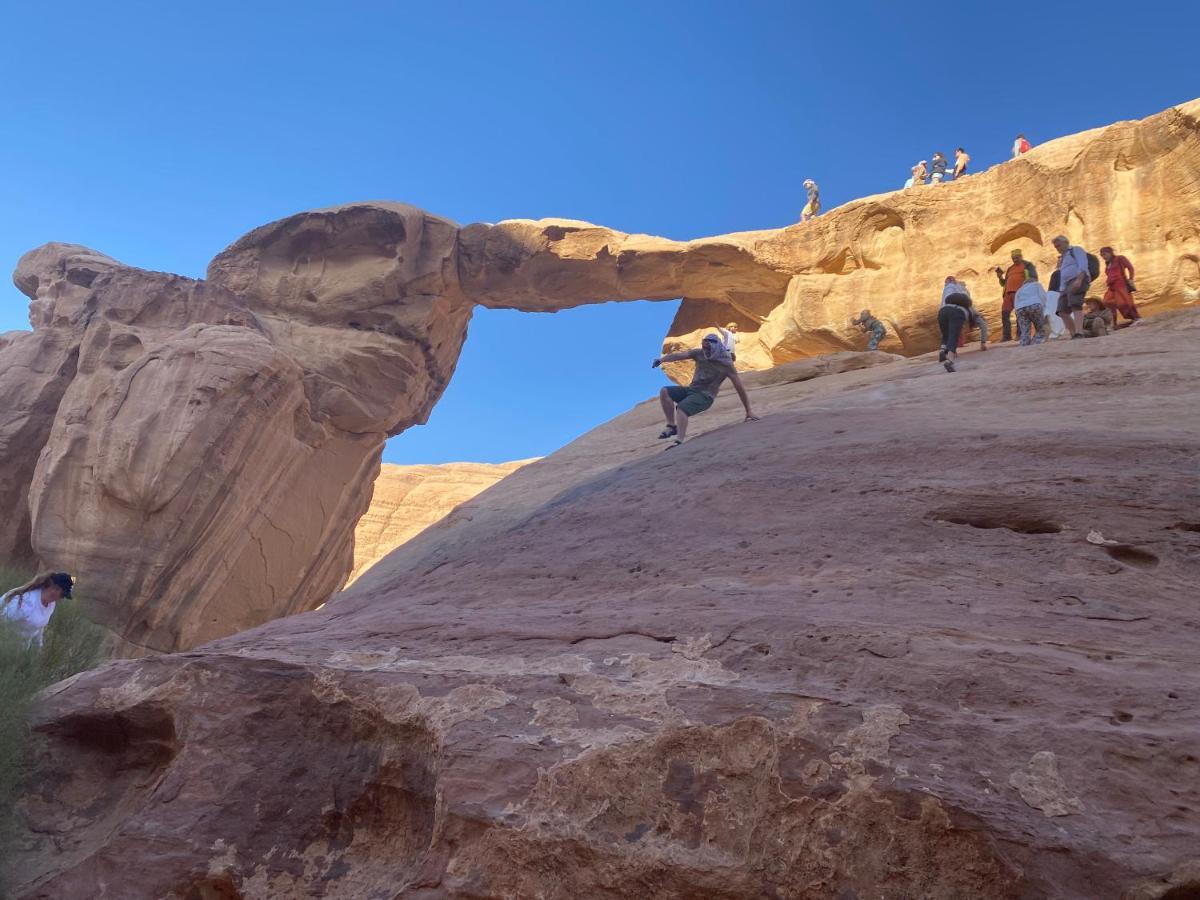 Wadi Rum Hugo Camp Exterior photo